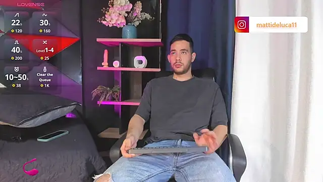 Snapshot of matti_de_lucaa chatting on 10.11.25 matti de lucaa online show from 10.11.25