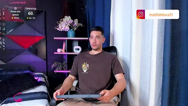 Snapshot of matti_de_lucaa chatting on 10.16.25 matti de lucaa online show from 10.16.25