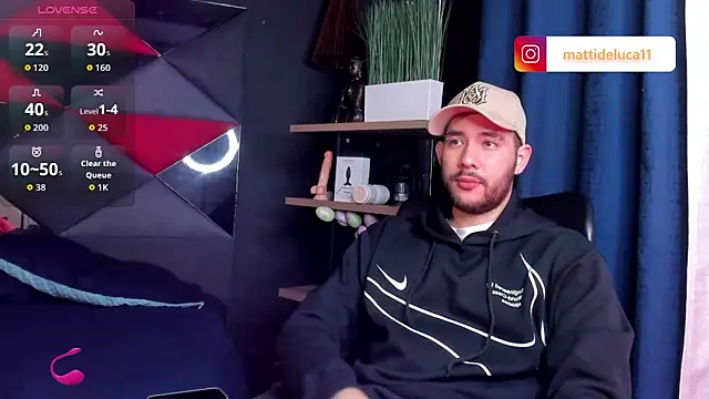 Snapshot of matti_de_lucaa chatting on 11.02.25 matti de lucaa online show from 11.02.25