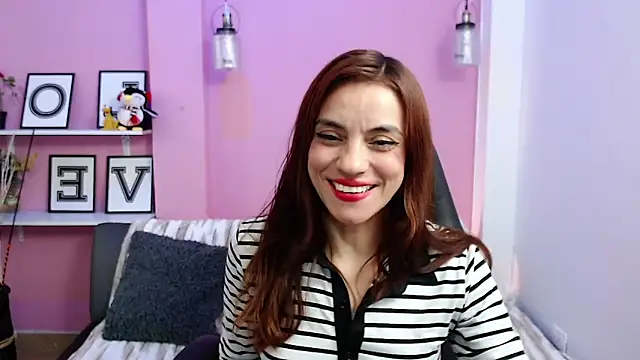 KendallWood  online show from 11.25.25