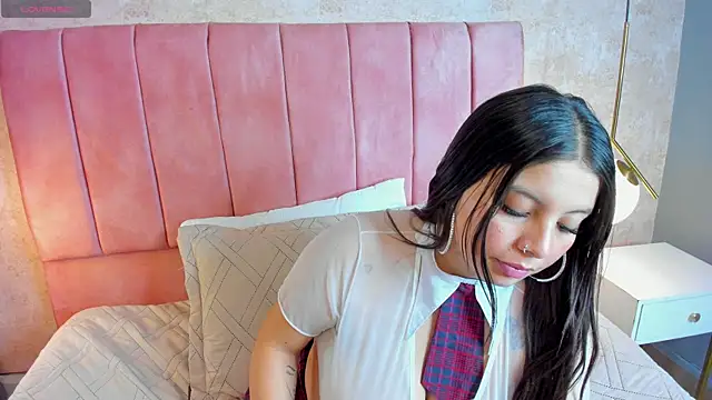 MAGIC JANNE online show from 10.31.25