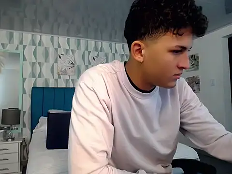 Axel savage online show from 10.08.25