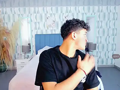 Axel savage online show from 10.21.25