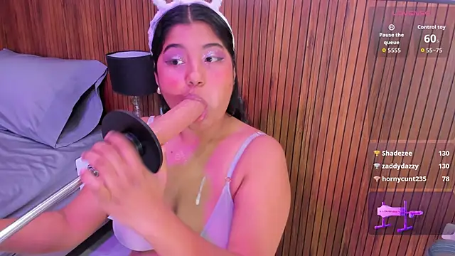 Snapshot of mysticlatina1 chatting on 10.23.25 mysticlatina1 online show from 10.23.25