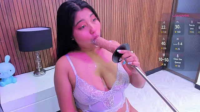 Snapshot of mysticlatina1 chatting on 10.28.25 mysticlatina1 online show from 10.28.25