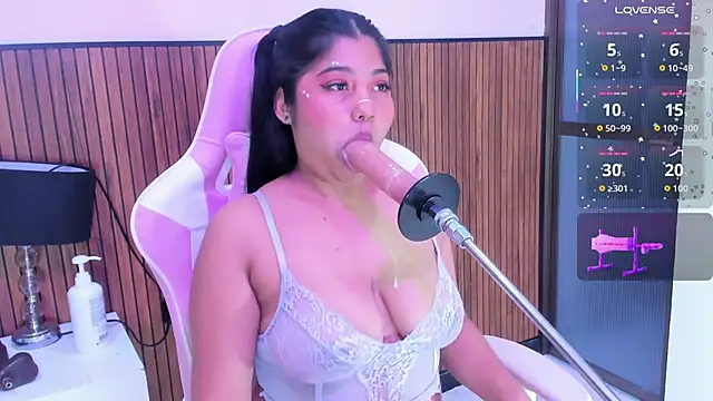 Snapshot of mysticlatina1 chatting on 11.04.25 mysticlatina1 online show from 11.04.25