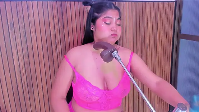 Snapshot of mysticlatina1 chatting on 11.07.25 mysticlatina1 online show from 11.07.25