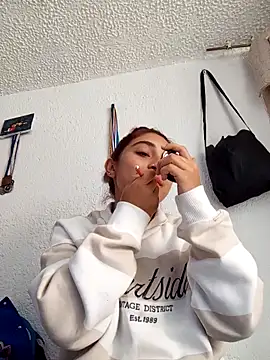 Lia Teen online show from 10.11.25