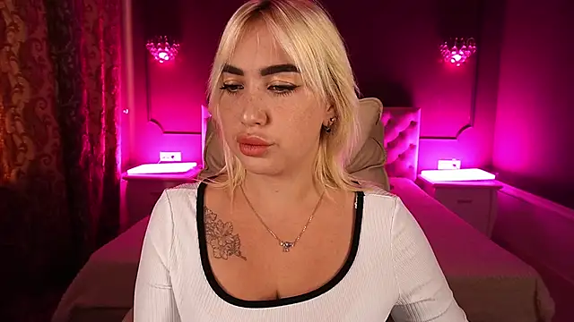 MariellaVV online show from 09.19.25