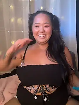 RealLifeWaifu online show from 09.19.25