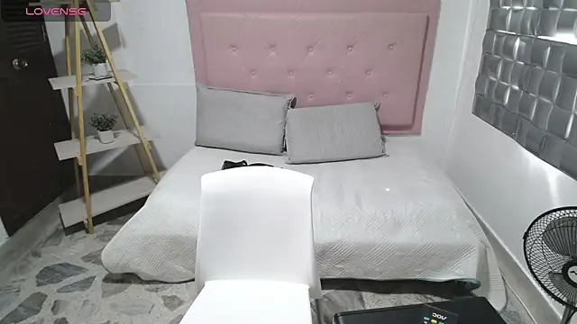 Dulce  Lovee online show from 11.09.25