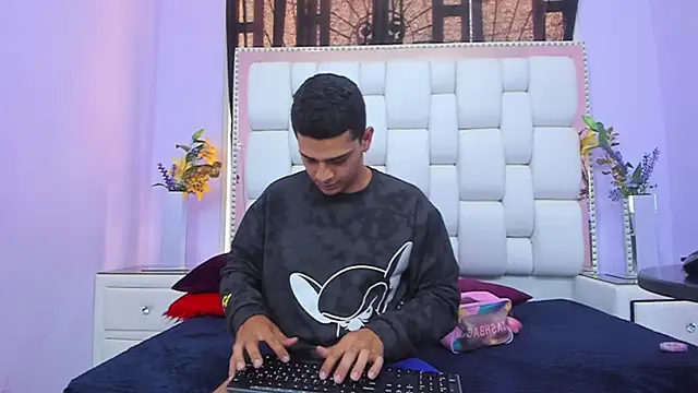 GraceANDrick online show from 09.17.25