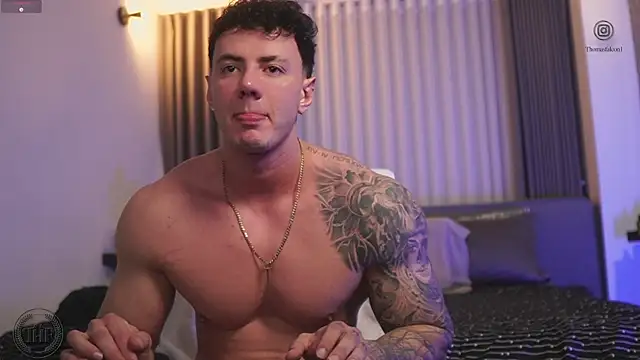 Snapshot of Thomas_Falcon chatting on 10.20.25 Thomas Falcon online show from 10.20.25