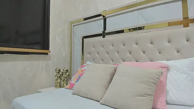 Cameron Hearts online show from 09.18.25