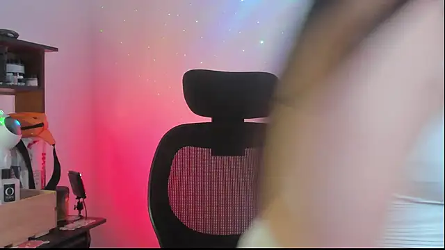 Snapshot of SofiaBermudez chatting on 10.04.25 SofiaBermudez online show from 10.04.25