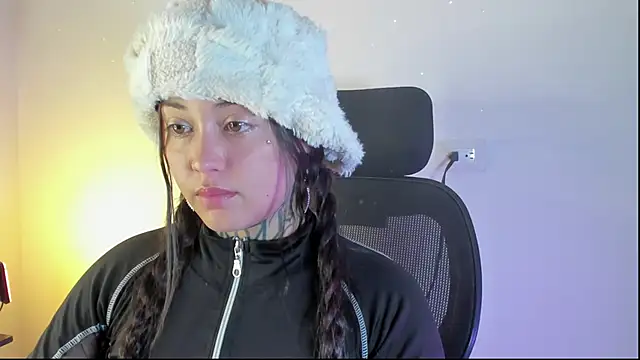 Snapshot of SofiaBermudez chatting on 10.16.25 SofiaBermudez online show from 10.16.25