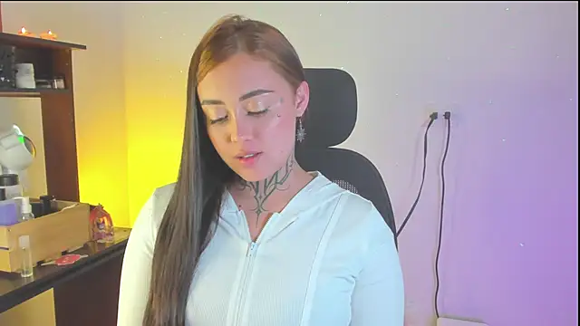 Snapshot of SofiaBermudez chatting on 11.05.25 SofiaBermudez online show from 11.05.25