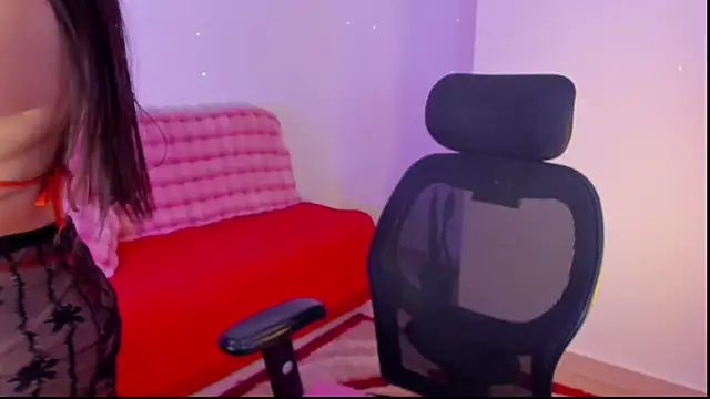 Snapshot of SofiaBermudez chatting on 11.13.25 SofiaBermudez online show from 11.13.25