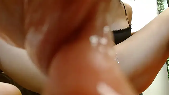 Nataly Burning online show from 12.16.25