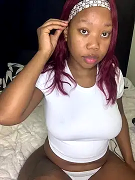 Snapshot of scrumptiousbaby chatting on 09.29.25 scrumptiousbaby online show from 09.29.25