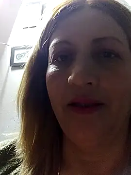 Snapshot of ROOMIINA chatting on 10.13.25 ROOMIINA online show from 10.13.25