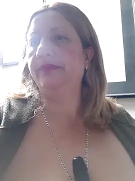 Snapshot of ROOMIINA chatting on 10.29.25 ROOMIINA online show from 10.29.25