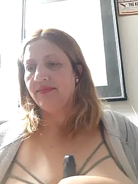 Snapshot of ROOMIINA chatting on 10.30.25 ROOMIINA online show from 10.30.25