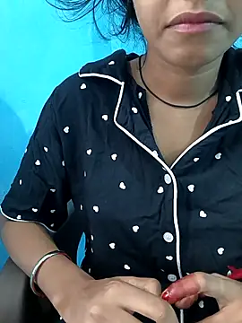 Cute Aaisha online show from 09.13.25