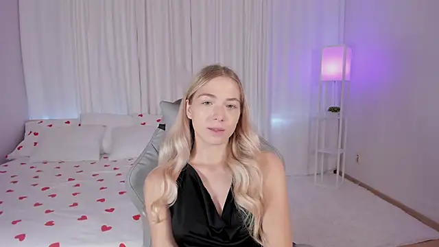 Susan Mimi online show from 09.18.25