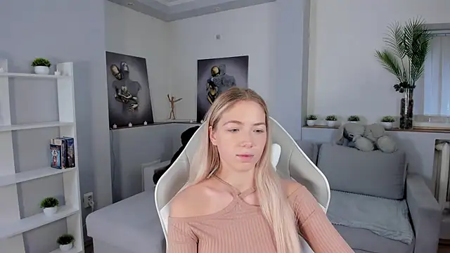 Susan Mimi online show from 09.28.25