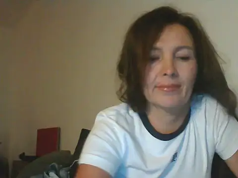Snapshot of Avelinii chatting on 05.25.26 Avelinii online show from 05.25.26