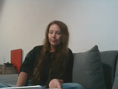 Snapshot of Avelinii chatting on 06.10.26 Avelinii online show from 06.10.26