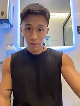 Snapshot of gooodboiii chatting on 11.13.25 gooodboiii online show from 11.13.25