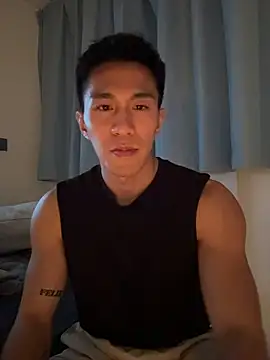 Snapshot of gooodboiii chatting on 12.18.25 gooodboiii online show from 12.18.25