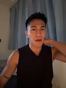 Snapshot of gooodboiii chatting on 12.20.25 gooodboiii online show from 12.20.25