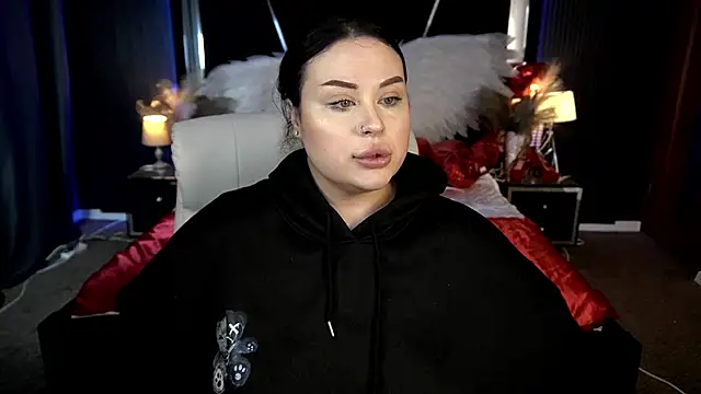 Snapshot of SerahMirabeli chatting on 02.04.26 SerahMirabeli online show from 02.04.26