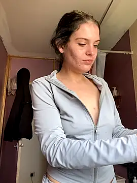 Camwithchlox online show from 09.23.25