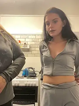 Camwithchlox online show from 09.26.25