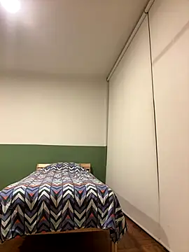 Snapshot of Yunjieusa_66 chatting on 09.30.25 Yunjieusa 66 online show from 09.30.25