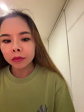 Snapshot of Yunjieusa_66 chatting on 10.08.25 Yunjieusa 66 online show from 10.08.25