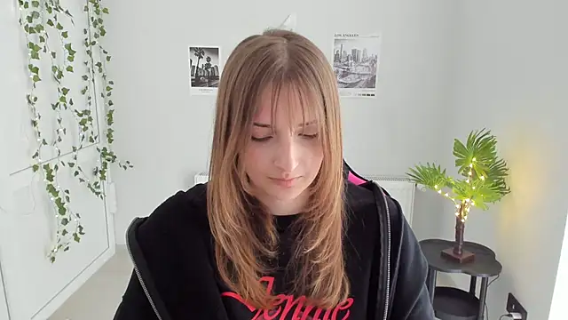 NeyliDream online show from 04.18.26