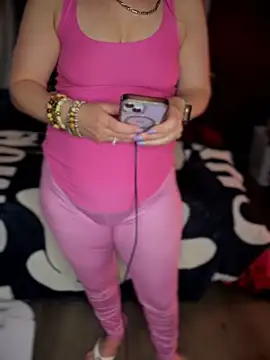 Snapshot of shortywidaphatty chatting on 06.01.26 shortywidaphatty online show from 06.01.26