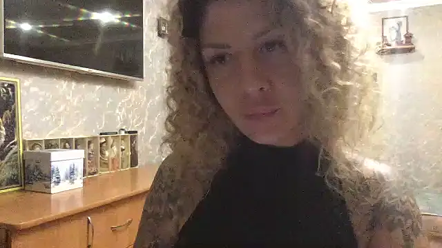 Snapshot of Olyviaa chatting on 07.14.26 Olyviaa online show from 07.14.26