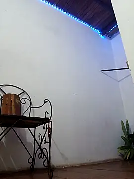 Snapshot of girlpee chatting on 10.03.25 girlpee online show from 10.03.25