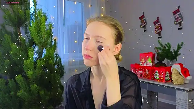 Succubelle online show from 12.21.25