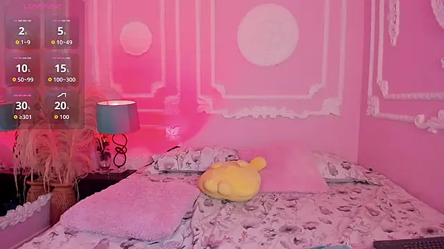 Snapshot of EmilyBorch chatting on 11.07.25 EmilyBorch online show from 11.07.25