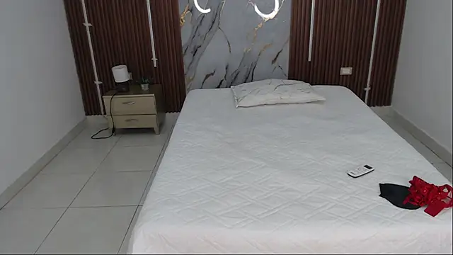 Snapshot of tiffy_loff chatting on 11.09.25 tiffy loff online show from 11.09.25