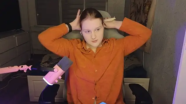 OliviaBlade online show from 10.26.25