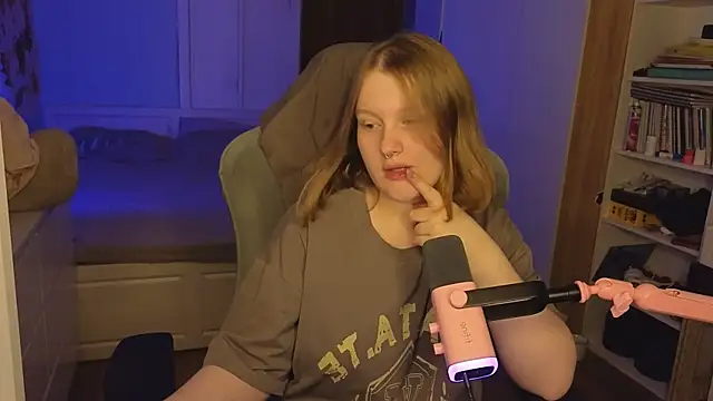 OliviaBlade online show from 11.11.25