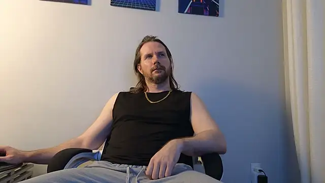 Snapshot of AlbinoAdonis chatting on 03.24.26 AlbinoAdonis online show from 03.24.26